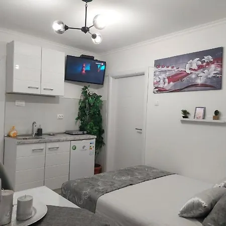 City Lux Square Apartment Szkopje Kültér fotó