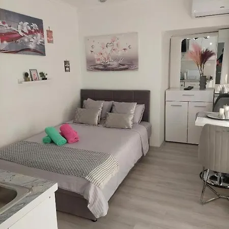 City Lux Square Apartment Szkopje Kültér fotó